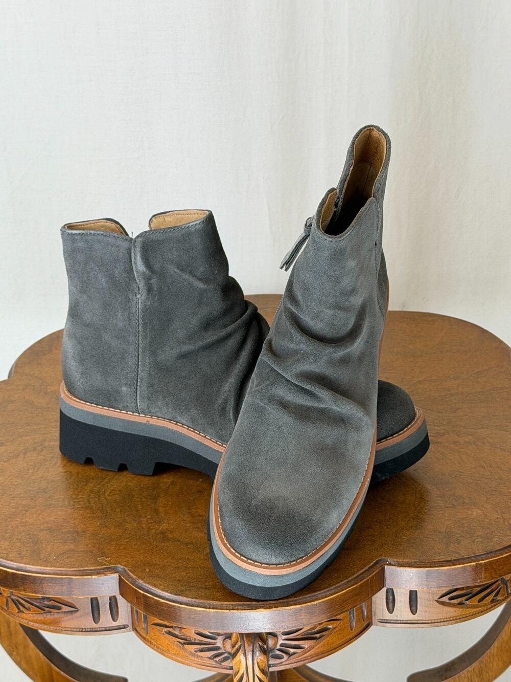 NIB Sofft Pecola Smoke Grey Suede Slouchy Ankle Boot Zipper Womens #0311 US 7